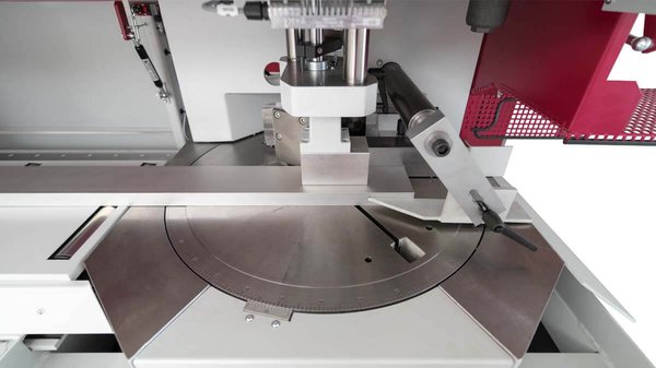 Automatic miter circular saw PSU 450 M material table with miter adjustment