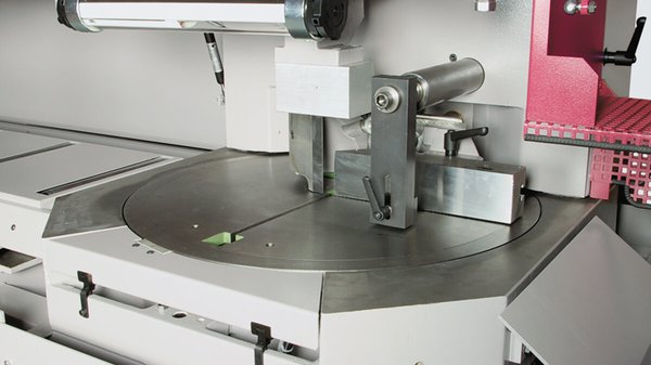 Automatic miter circular saw PSU 450 A material table with miter adjustment