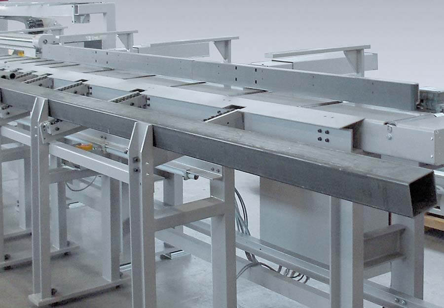 Discharge roller conveyor and discharge units for longer sections