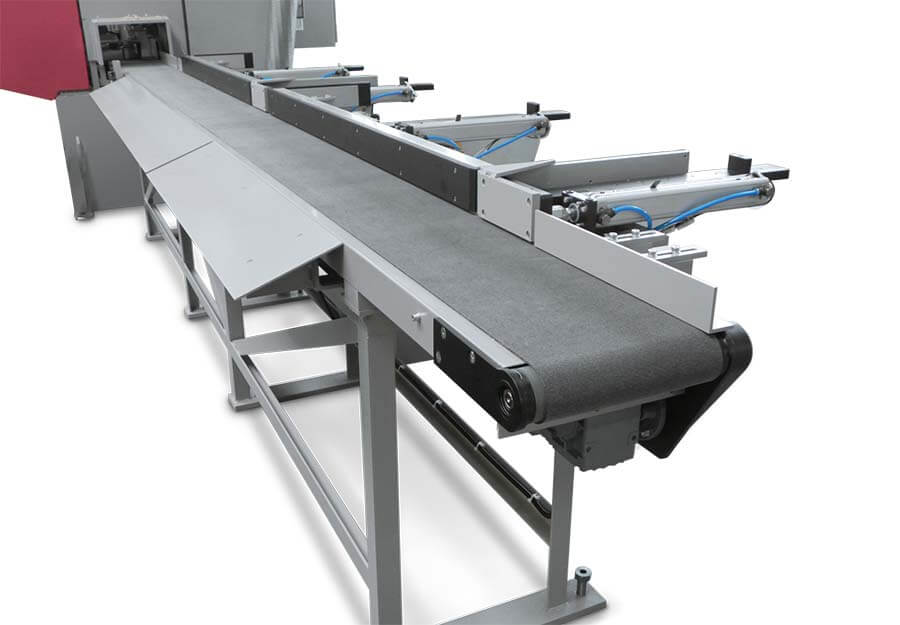 Disposal belt conveyor with pushers